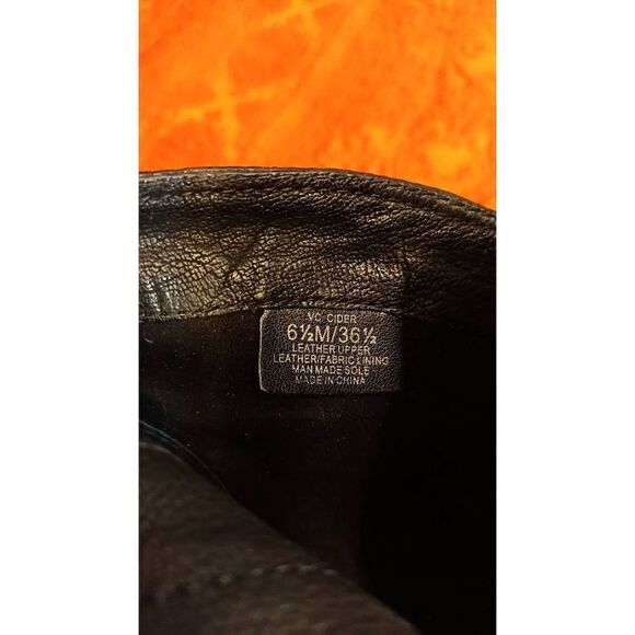 Vince camuto leather boots in black. Very good condition. - Picture 8 of 8